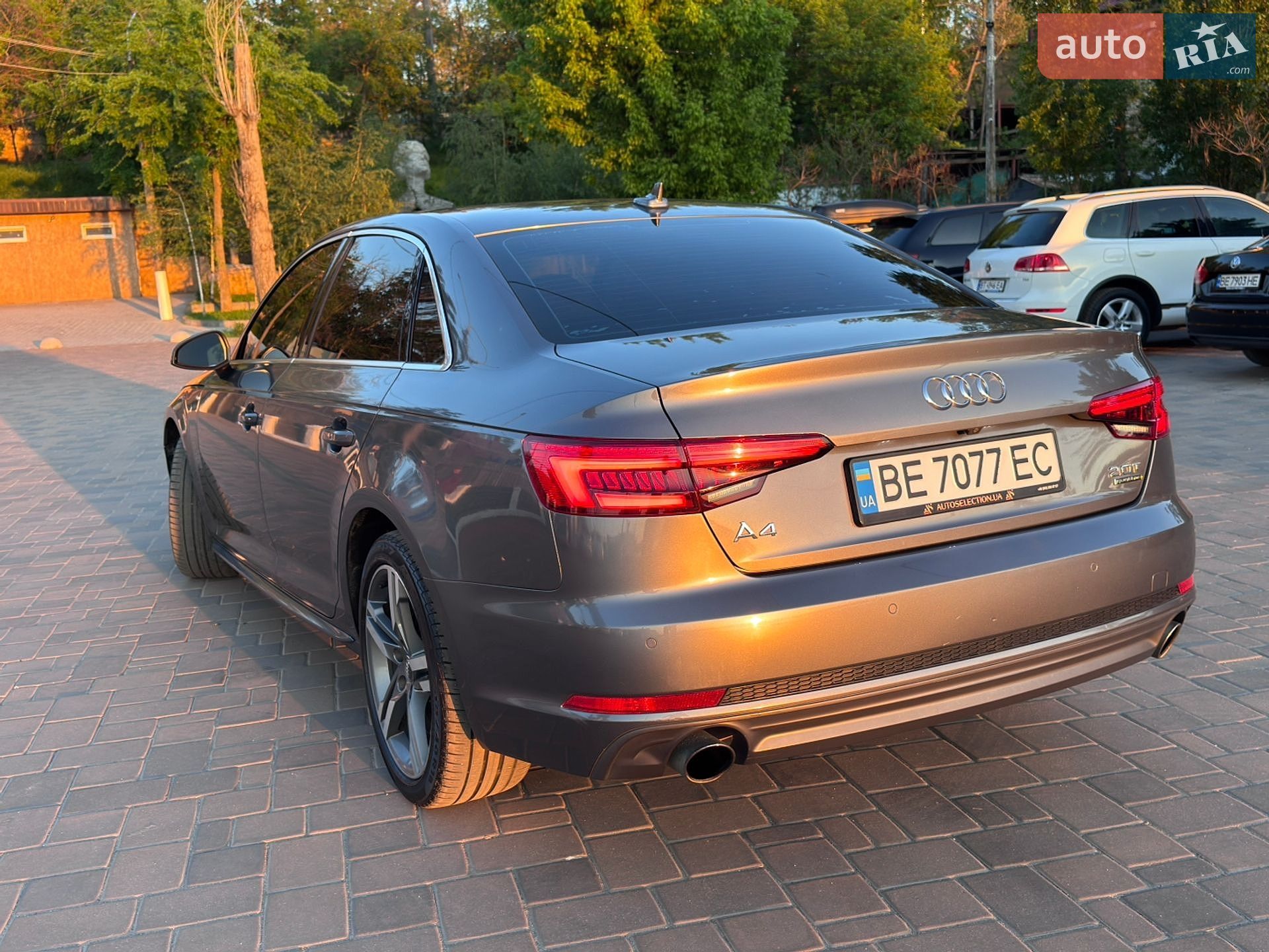Audi A4 2016 VIN WAUENAF48HN034237 фото оголошення 33 з 54