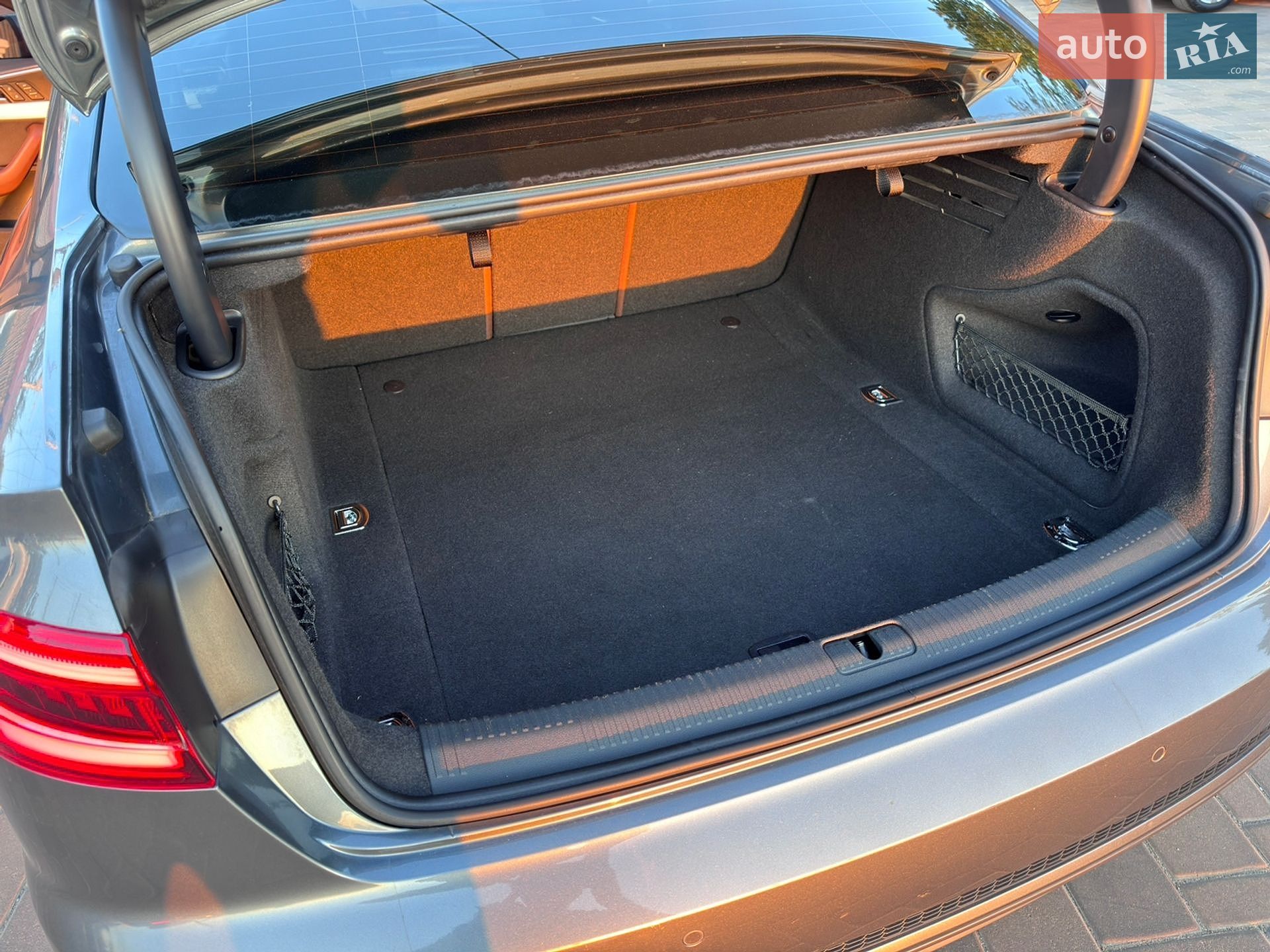 Audi A4 2016 VIN WAUENAF48HN034237 фото оголошення 36 з 54