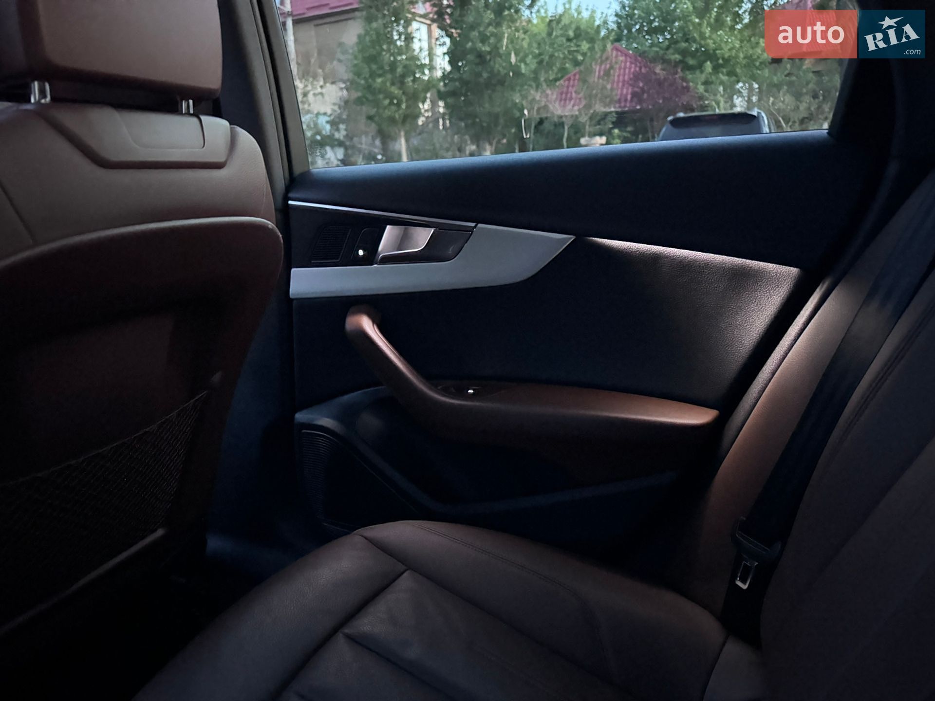 Audi A4 2016 VIN WAUENAF48HN034237 фото оголошення 41 з 54