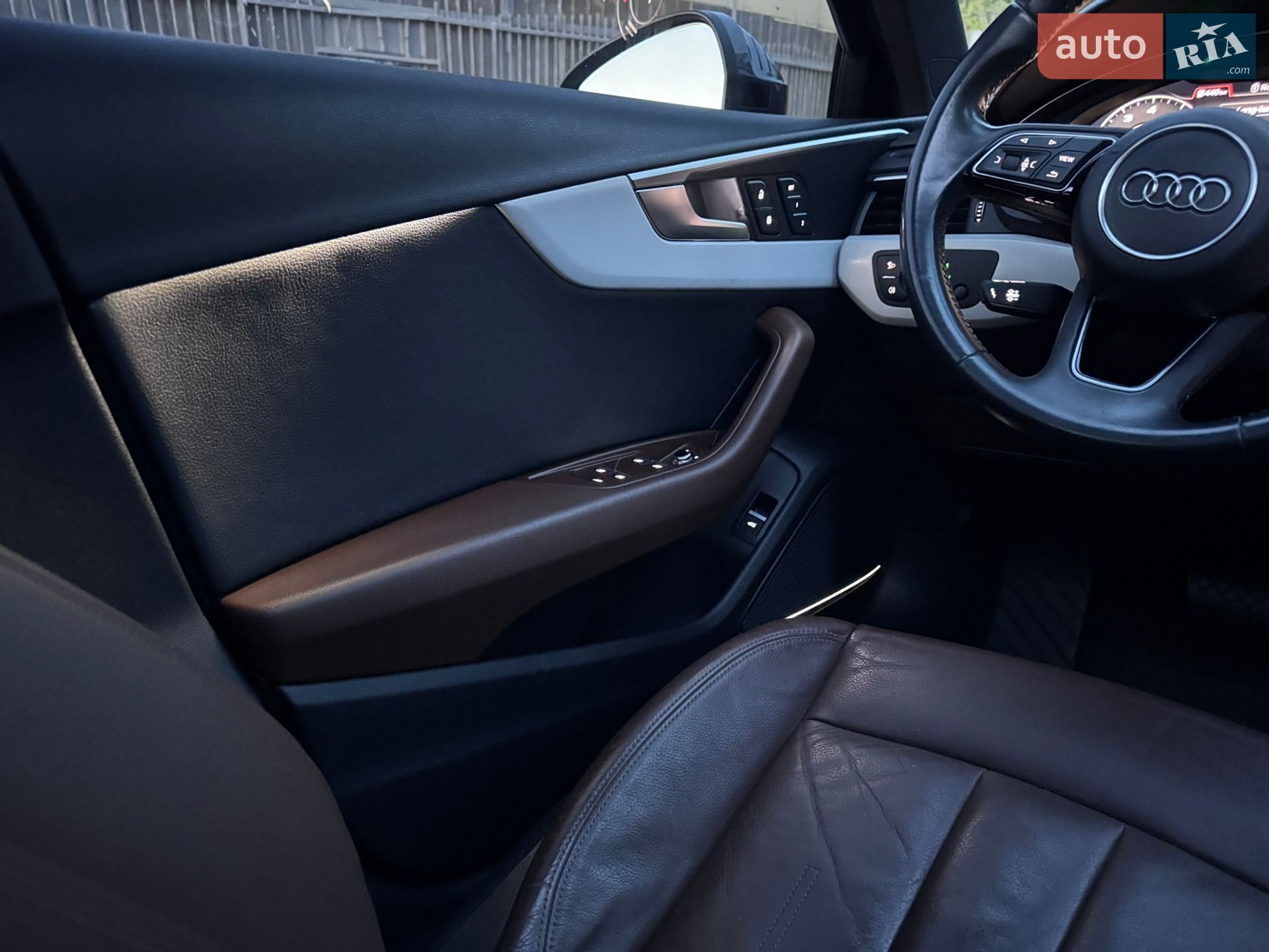 Audi A4 2016 VIN WAUENAF48HN034237 фото оголошення 42 з 54