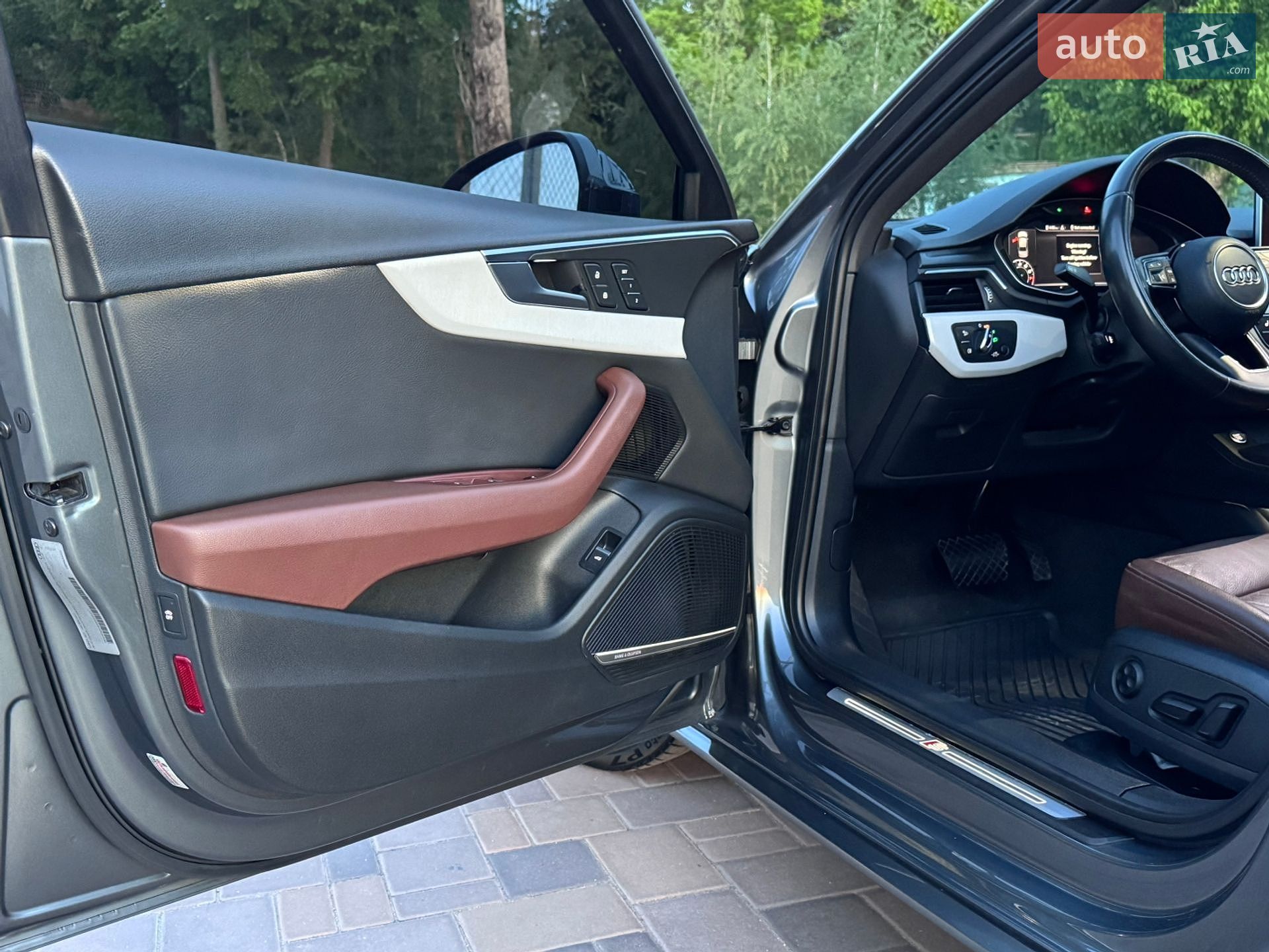 Audi A4 2016 VIN WAUENAF48HN034237 фото оголошення 47 з 54