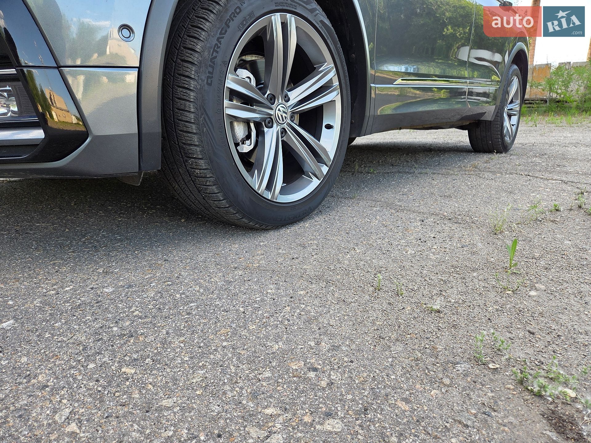 Volkswagen Tiguan 2019 VIN WVGZZZ5NZKM002526 фото оголошення 9 з 96