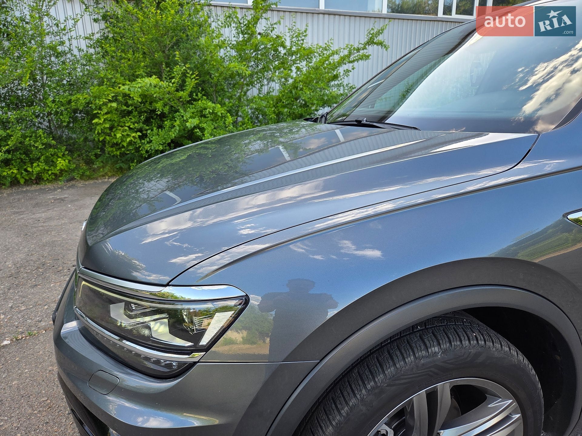 Volkswagen Tiguan 2019 VIN WVGZZZ5NZKM002526 фото оголошення 12 з 96