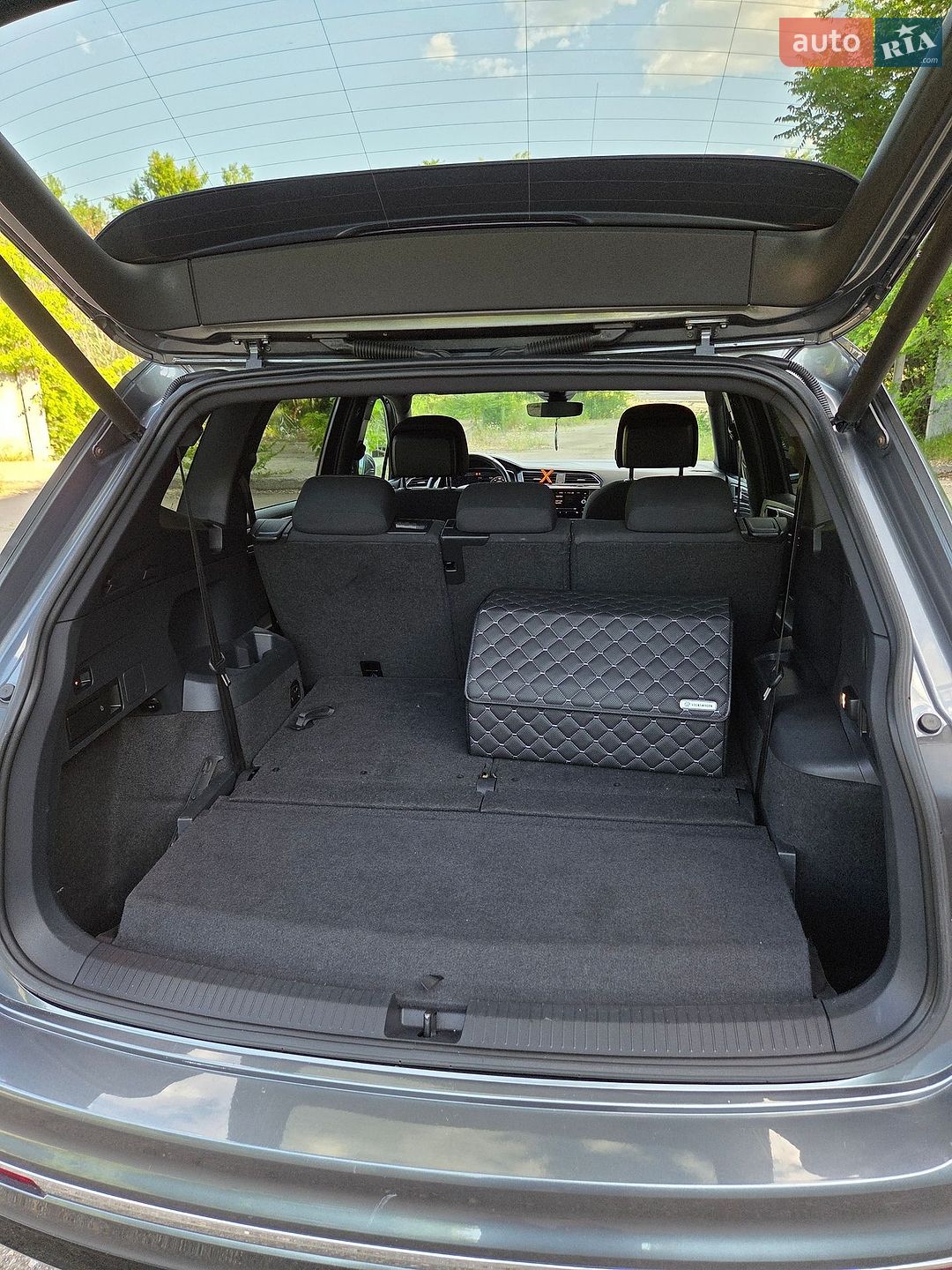 Volkswagen Tiguan 2019 VIN WVGZZZ5NZKM002526 фото оголошення 16 з 96