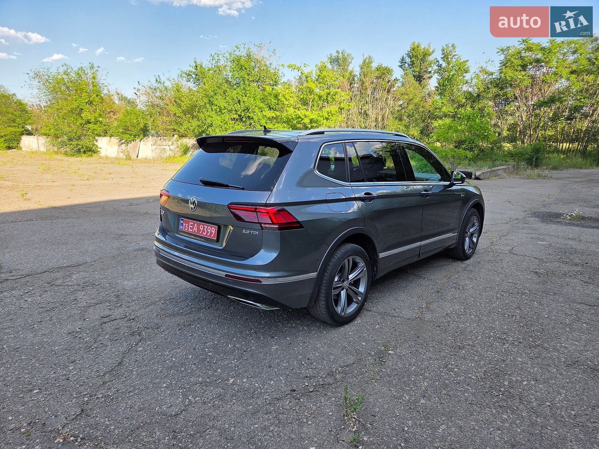 Volkswagen Tiguan 2019 VIN WVGZZZ5NZKM002526 фото оголошення 21 з 96