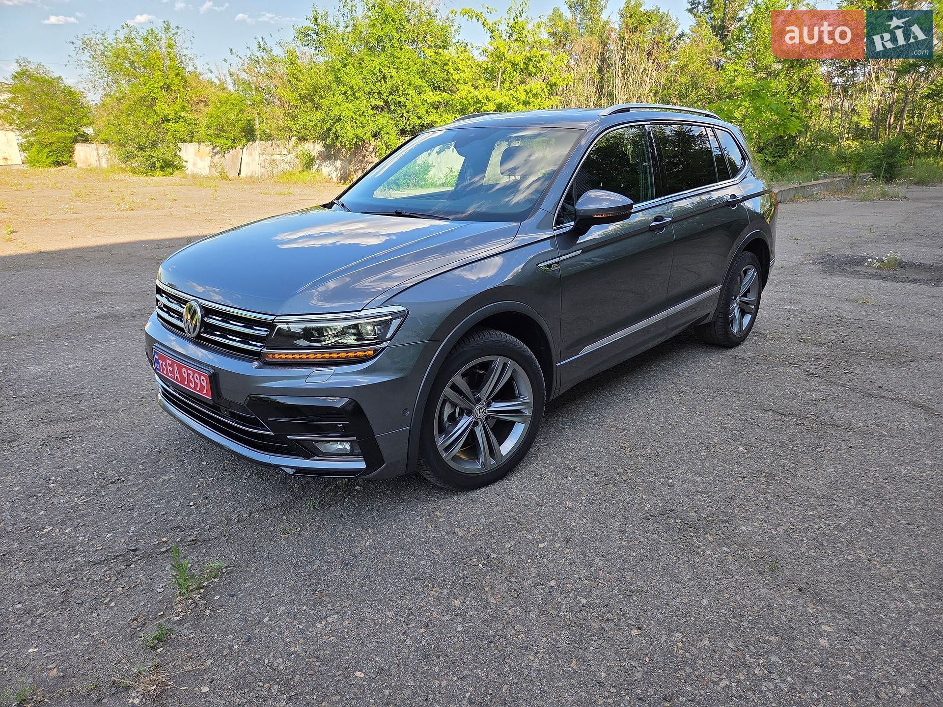 Volkswagen Tiguan 2019 VIN WVGZZZ5NZKM002526 фото оголошення 23 з 96