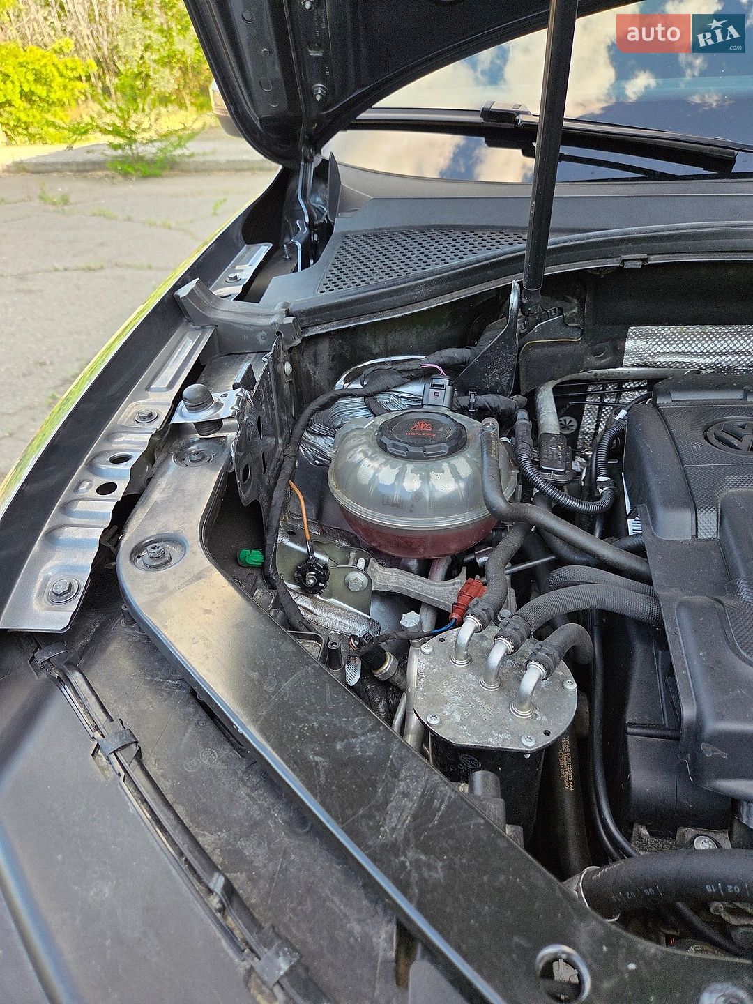 Volkswagen Tiguan 2019 VIN WVGZZZ5NZKM002526 фото оголошення 27 з 96
