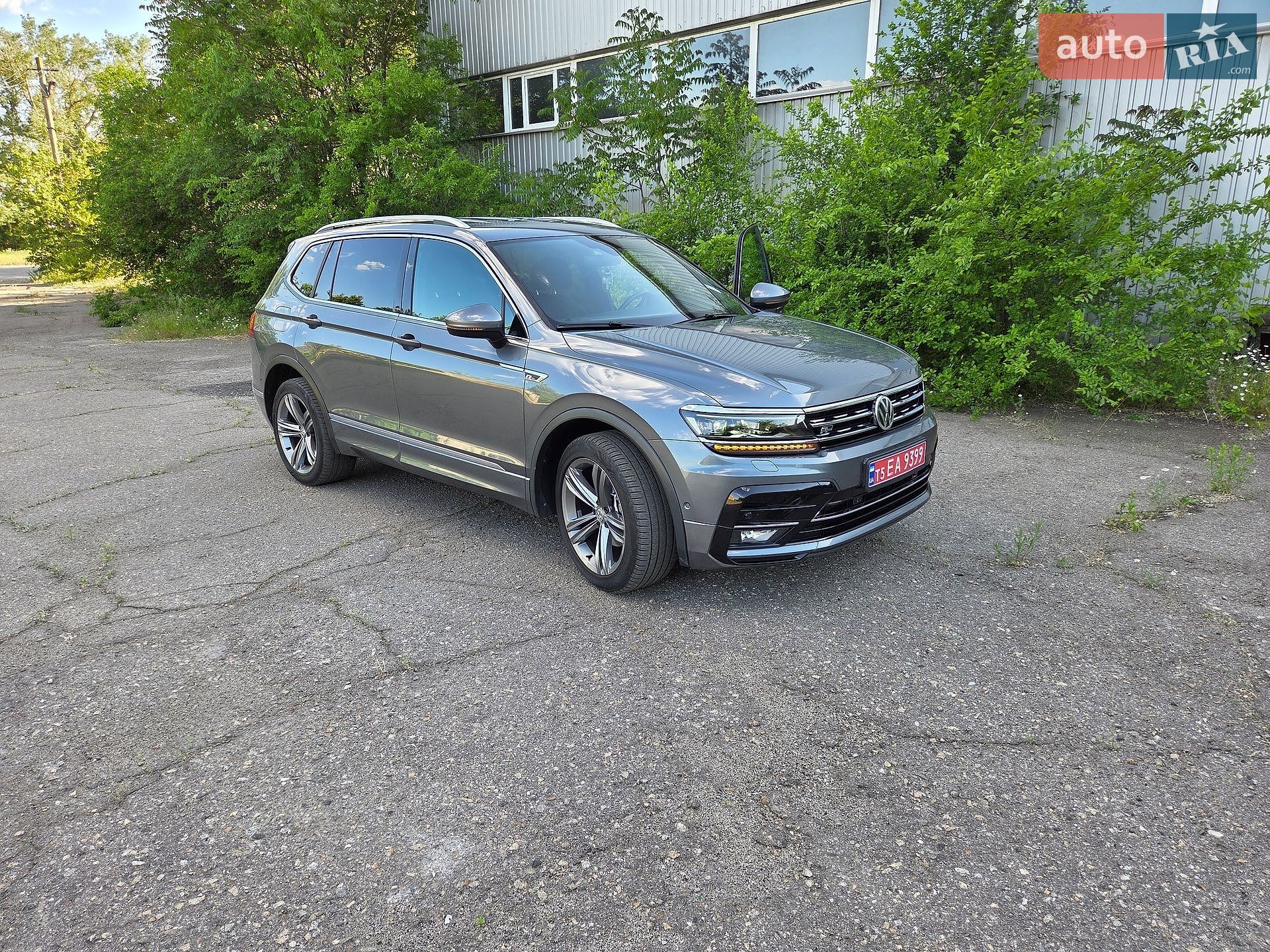 Volkswagen Tiguan 2019 VIN WVGZZZ5NZKM002526 фото оголошення 39 з 96