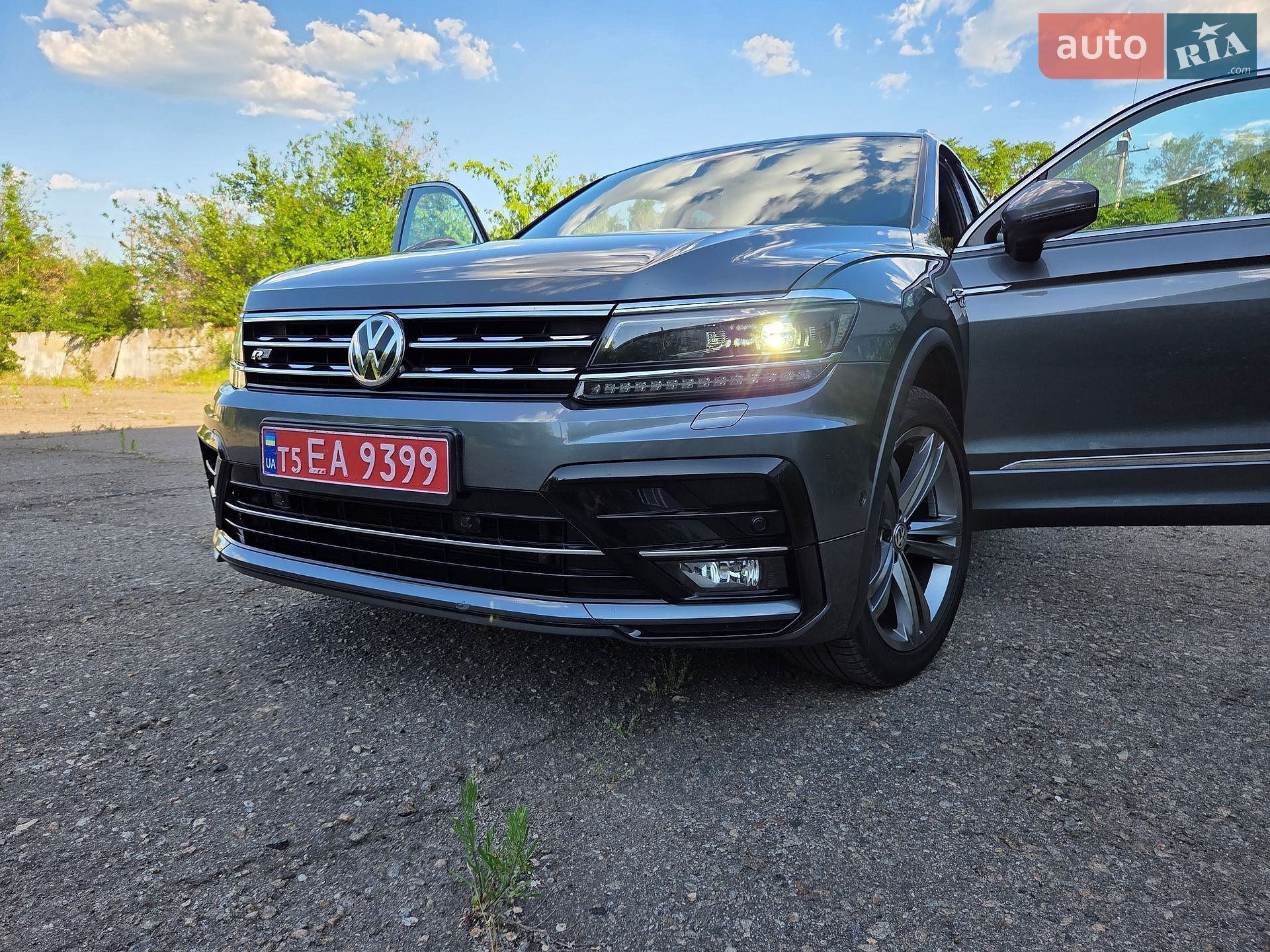Volkswagen Tiguan 2019 VIN WVGZZZ5NZKM002526 фото оголошення 42 з 96