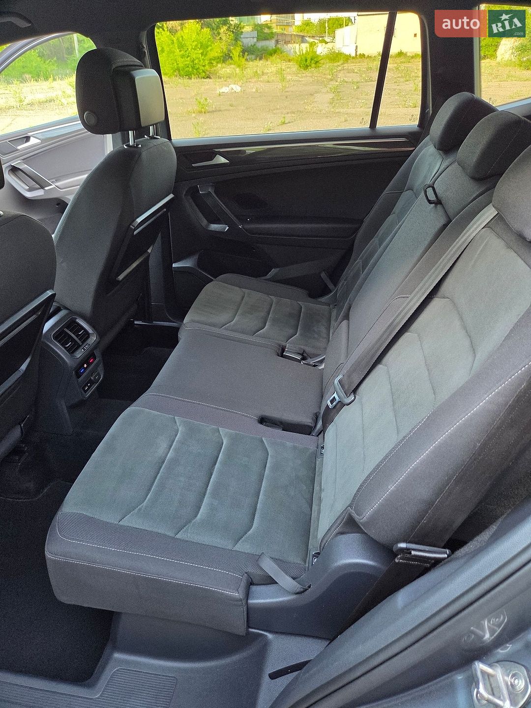 Volkswagen Tiguan 2019 VIN WVGZZZ5NZKM002526 фото оголошення 43 з 96