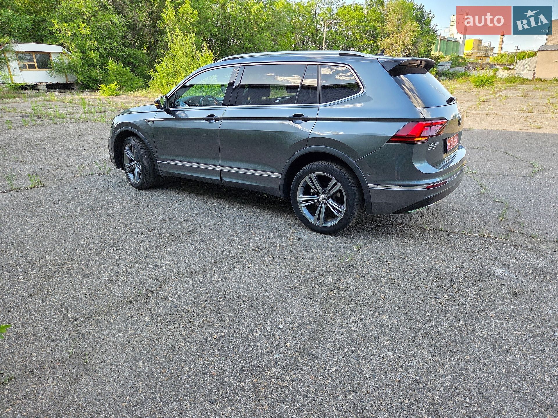 Volkswagen Tiguan 2019 VIN WVGZZZ5NZKM002526 фото оголошення 47 з 96