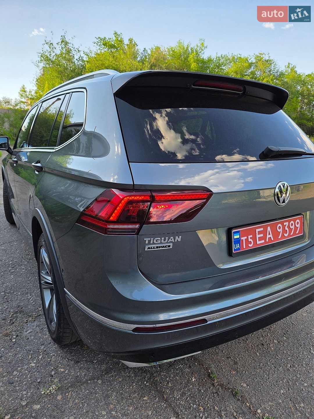 Volkswagen Tiguan 2019 VIN WVGZZZ5NZKM002526 фото оголошення 51 з 96