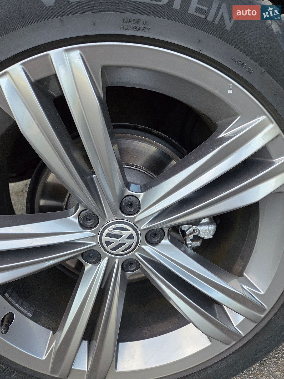 Volkswagen Tiguan 2019 VIN WVGZZZ5NZKM002526 фото оголошення 57 з 96