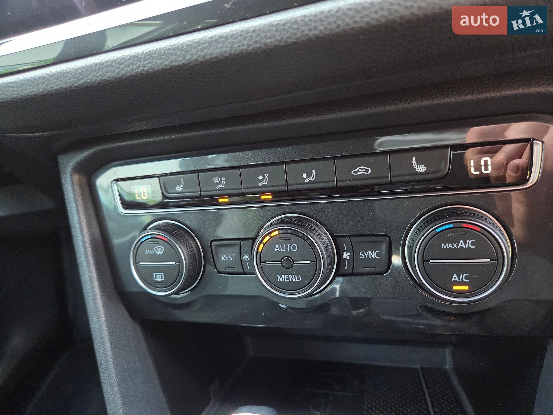 Volkswagen Tiguan 2019 VIN WVGZZZ5NZKM002526 фото оголошення 59 з 96