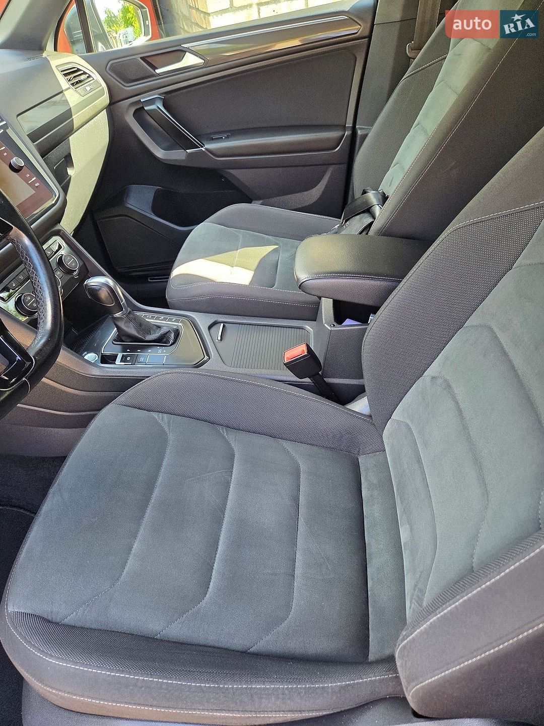 Volkswagen Tiguan 2019 VIN WVGZZZ5NZKM002526 фото оголошення 95 з 96