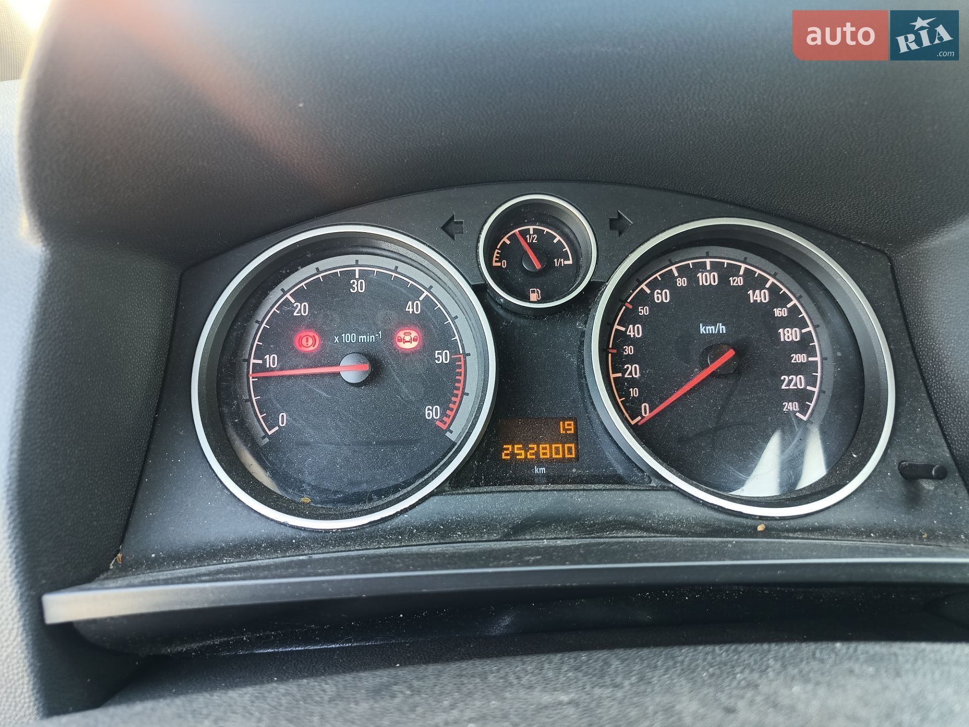 Opel Zafira 2013 VIN W0L0AHM75D2063938 фото оголошення 9 з 13
