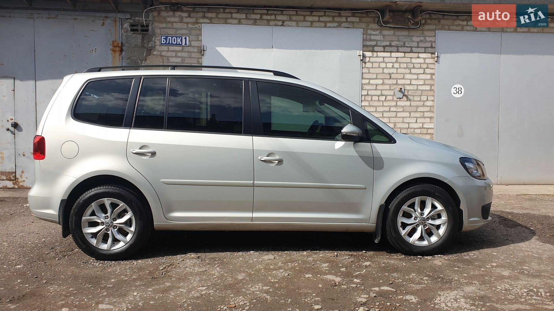 Volkswagen Touran 2012 VIN WVGZZZ1TZDW054166 фото оголошення 3 з 12