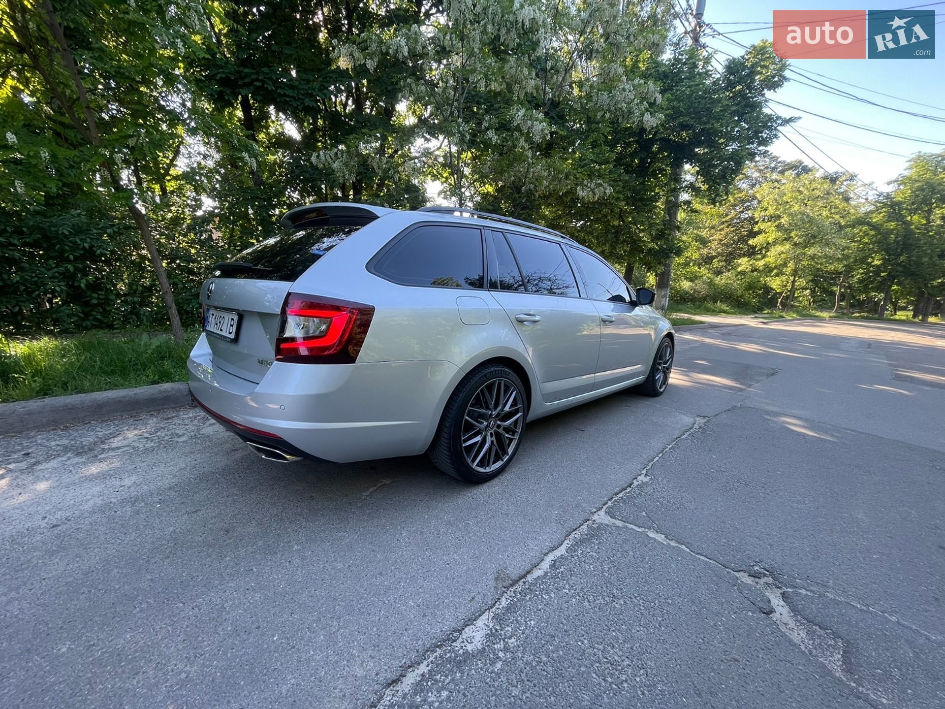 Skoda Octavia 2017 VIN TMBJK7NEXJ0063216 фото оголошення 7 з 18