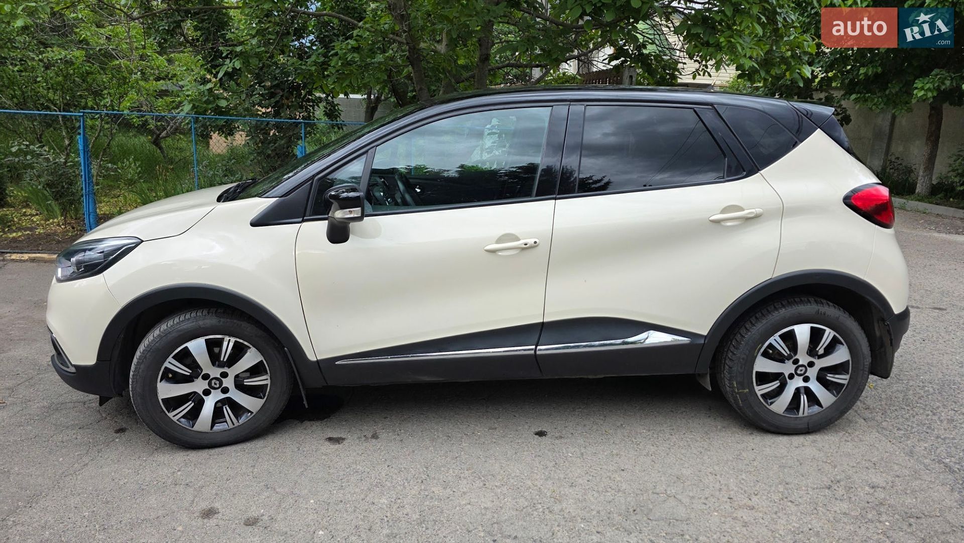 Renault Captur 2016 VIN VF12REL1E55603445 фото оголошення 4 з 25