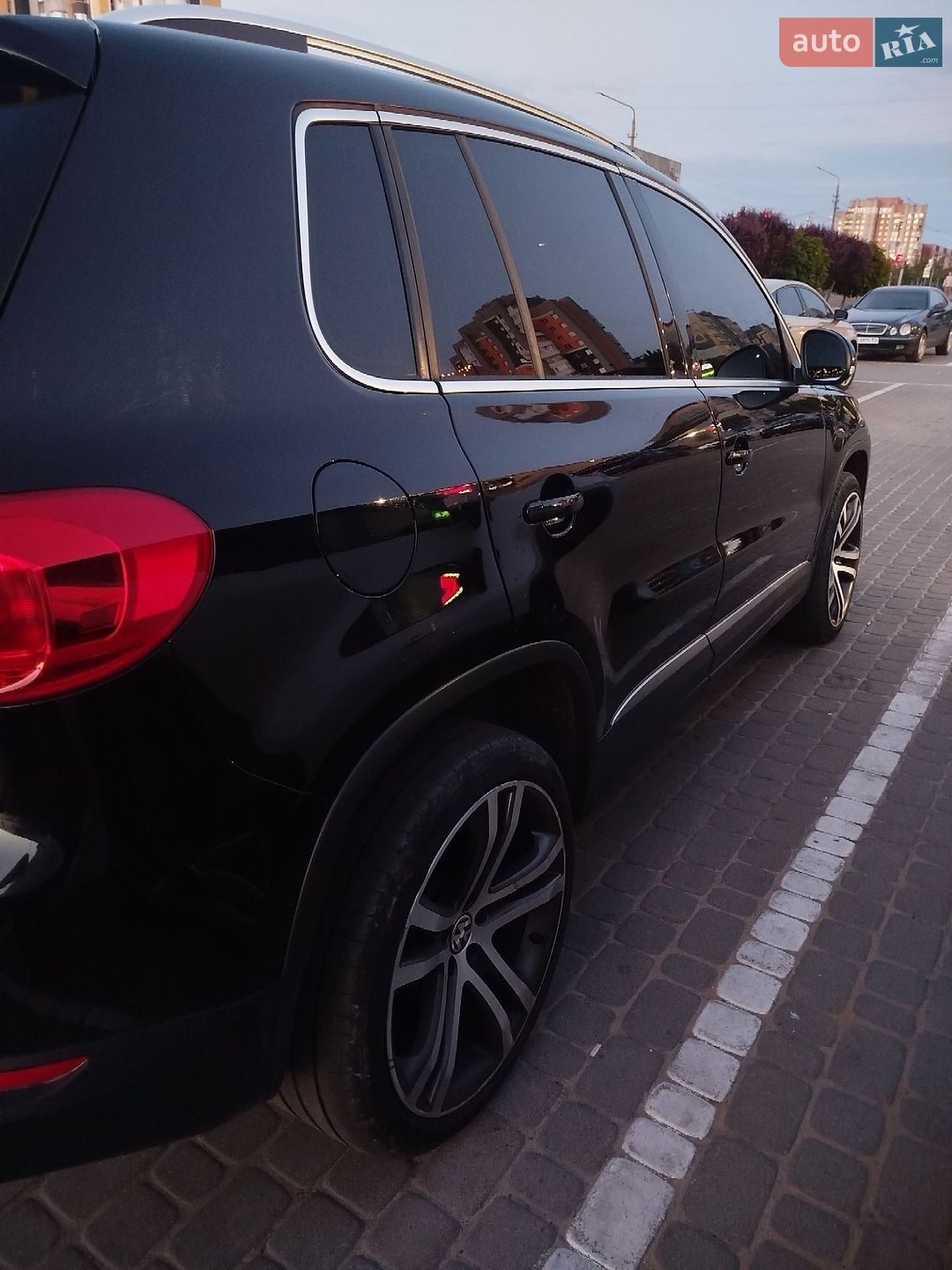 Volkswagen Tiguan 2012 VIN WVGBV7AX3DW523154 фото оголошення 10 з 13