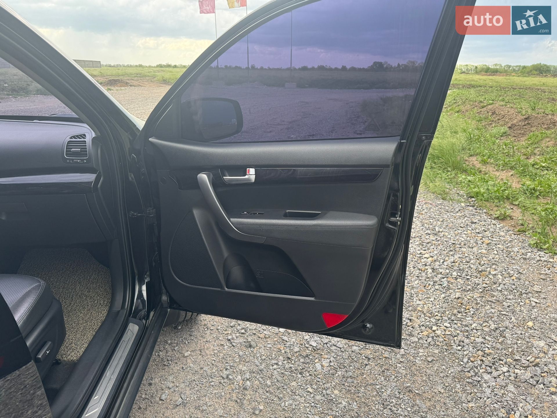 Kia Sorento 2013 VIN KNAKW815BEA484619 фото оголошення 8 з 15