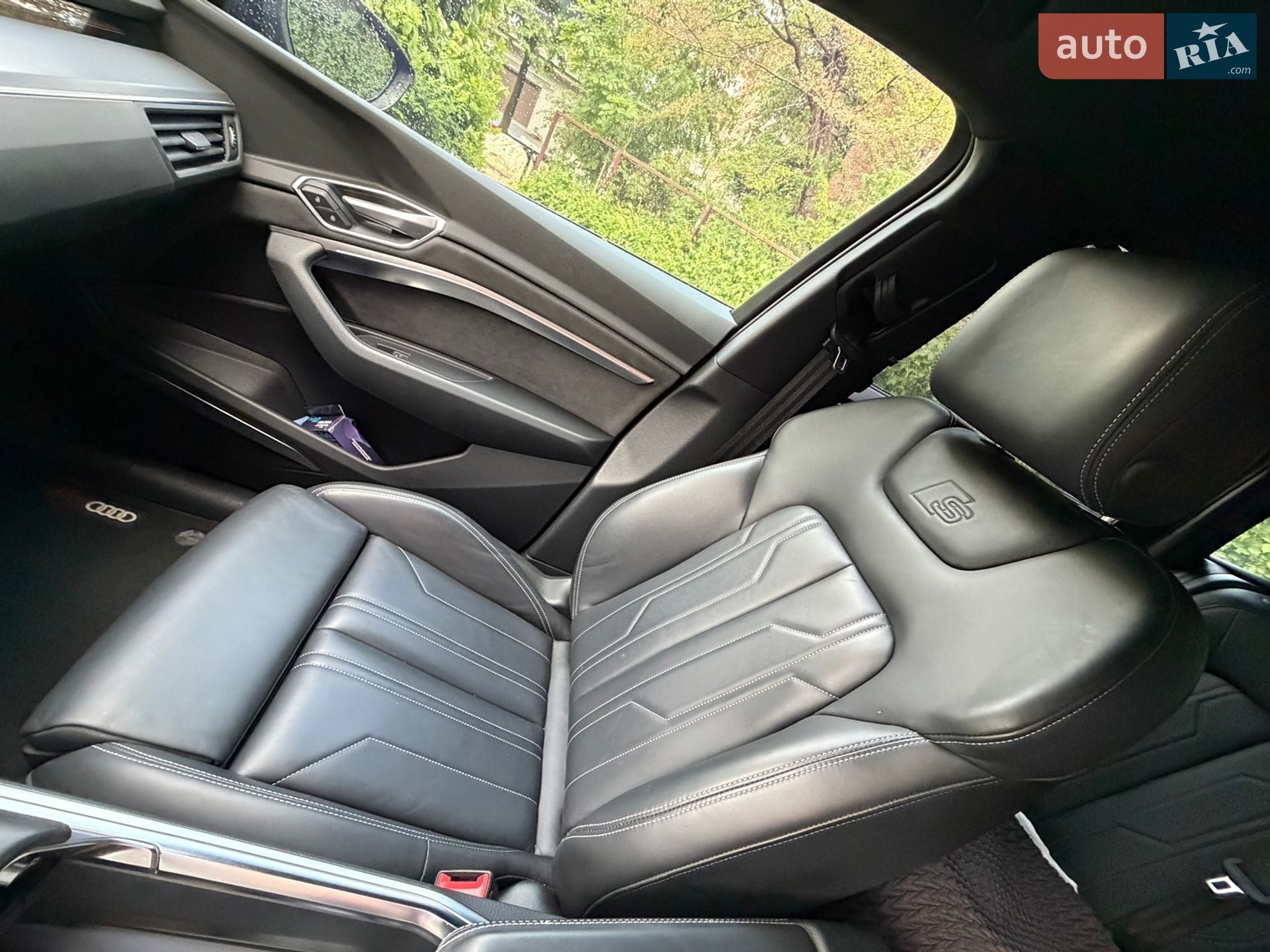 Audi e-tron Sportback 2021 VIN WAUZZZGE4NB017752 фото оголошення 4 з 7