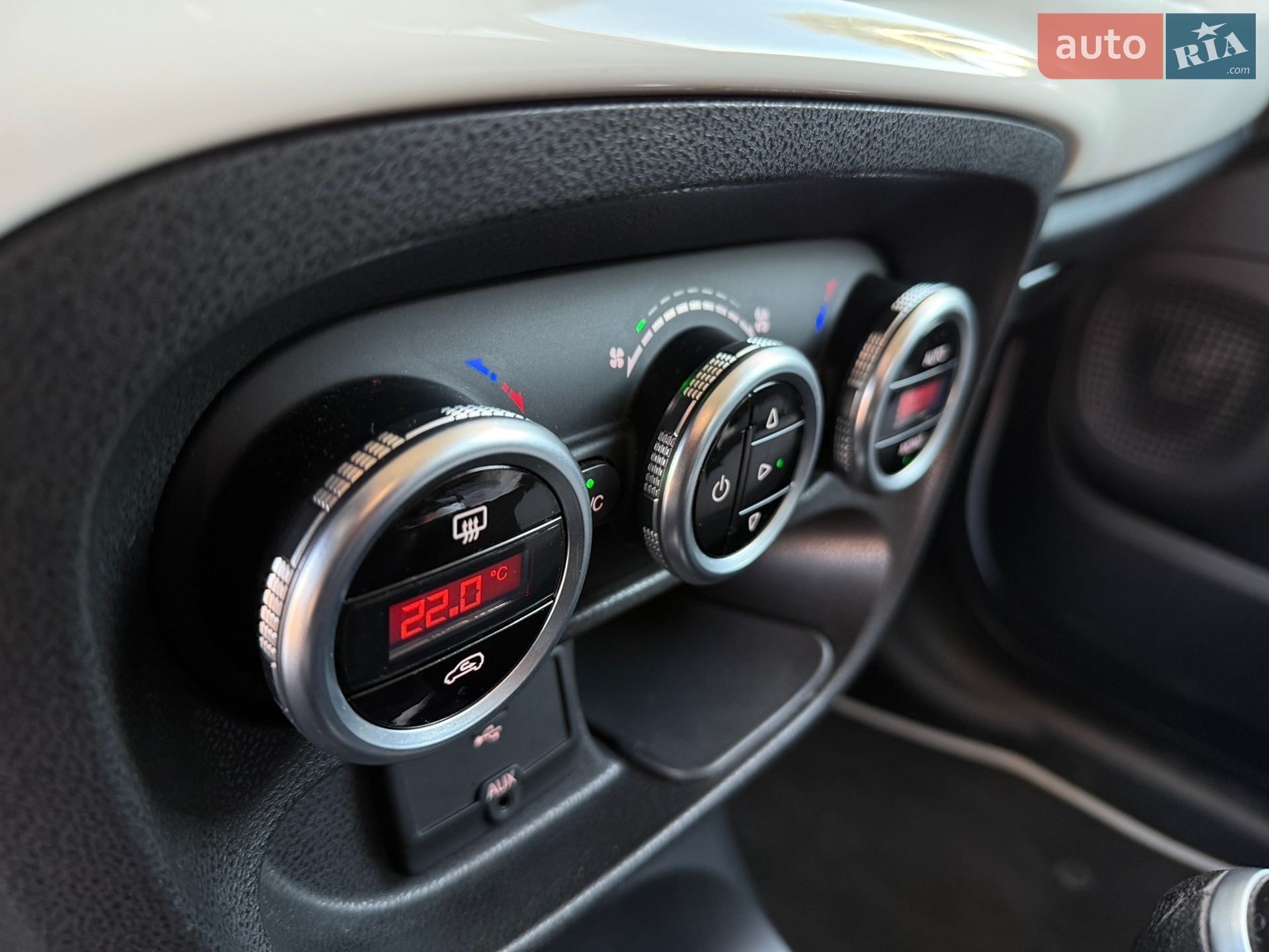 Fiat 500L 2014 VIN ZFA19900005129500 фото оголошення 18 з 29