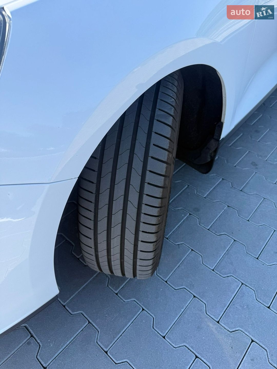 Ford Focus 2019 VIN WF0NXXGCHNKP88603 фото оголошення 17 з 35