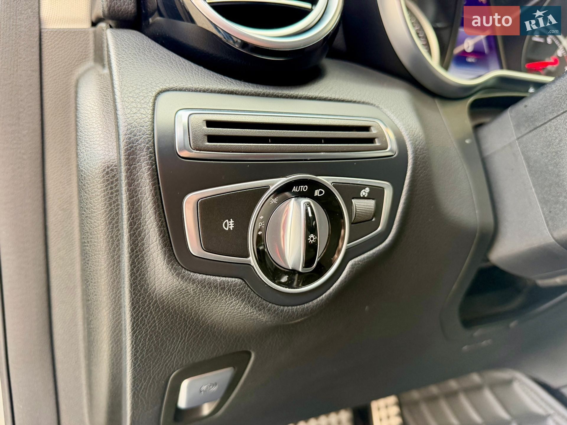 Mercedes-Benz GLC-Class 2015 VIN WDC2539461F024800 фото оголошення 35 з 67