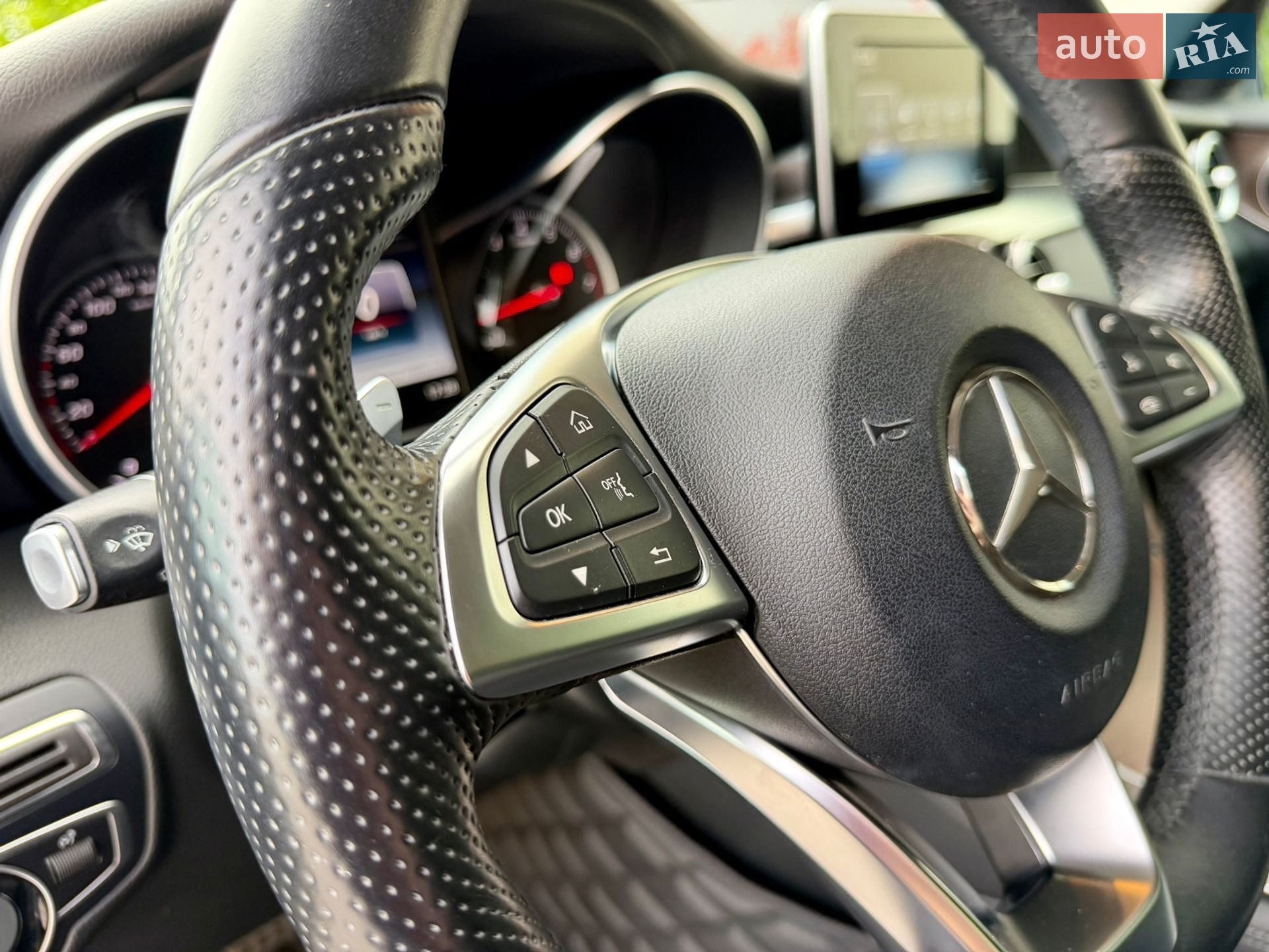 Mercedes-Benz GLC-Class 2015 VIN WDC2539461F024800 фото оголошення 36 з 67