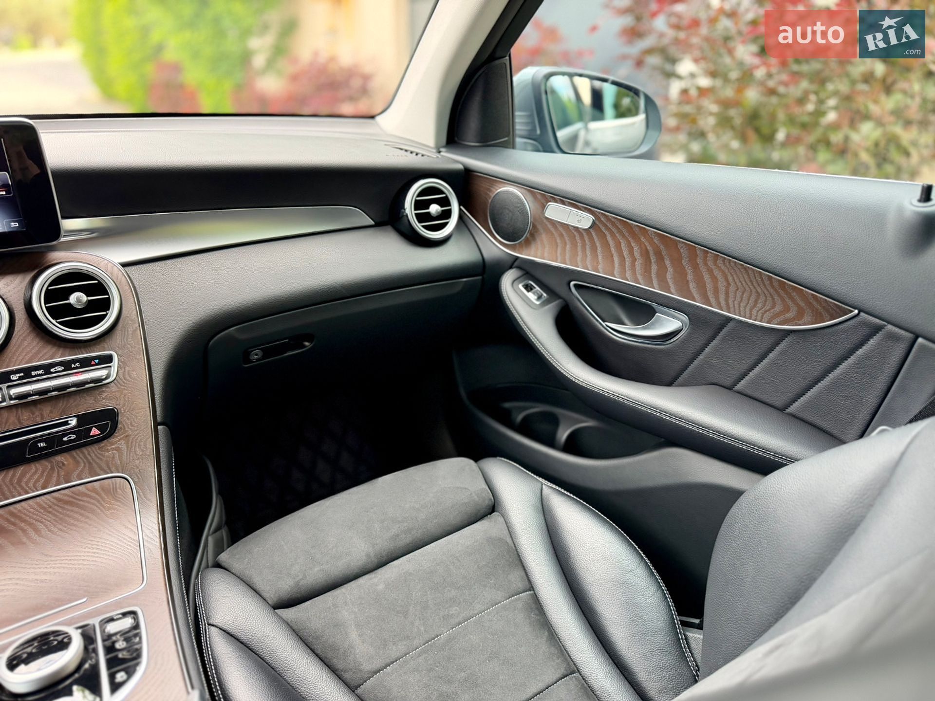 Mercedes-Benz GLC-Class 2015 VIN WDC2539461F024800 фото оголошення 42 з 67