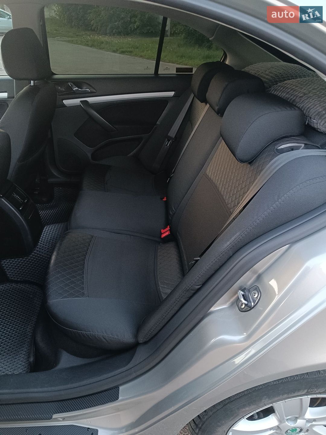 Skoda Octavia 2010 VIN TMBCT61Z1A2122375 фото оголошення 4 з 7