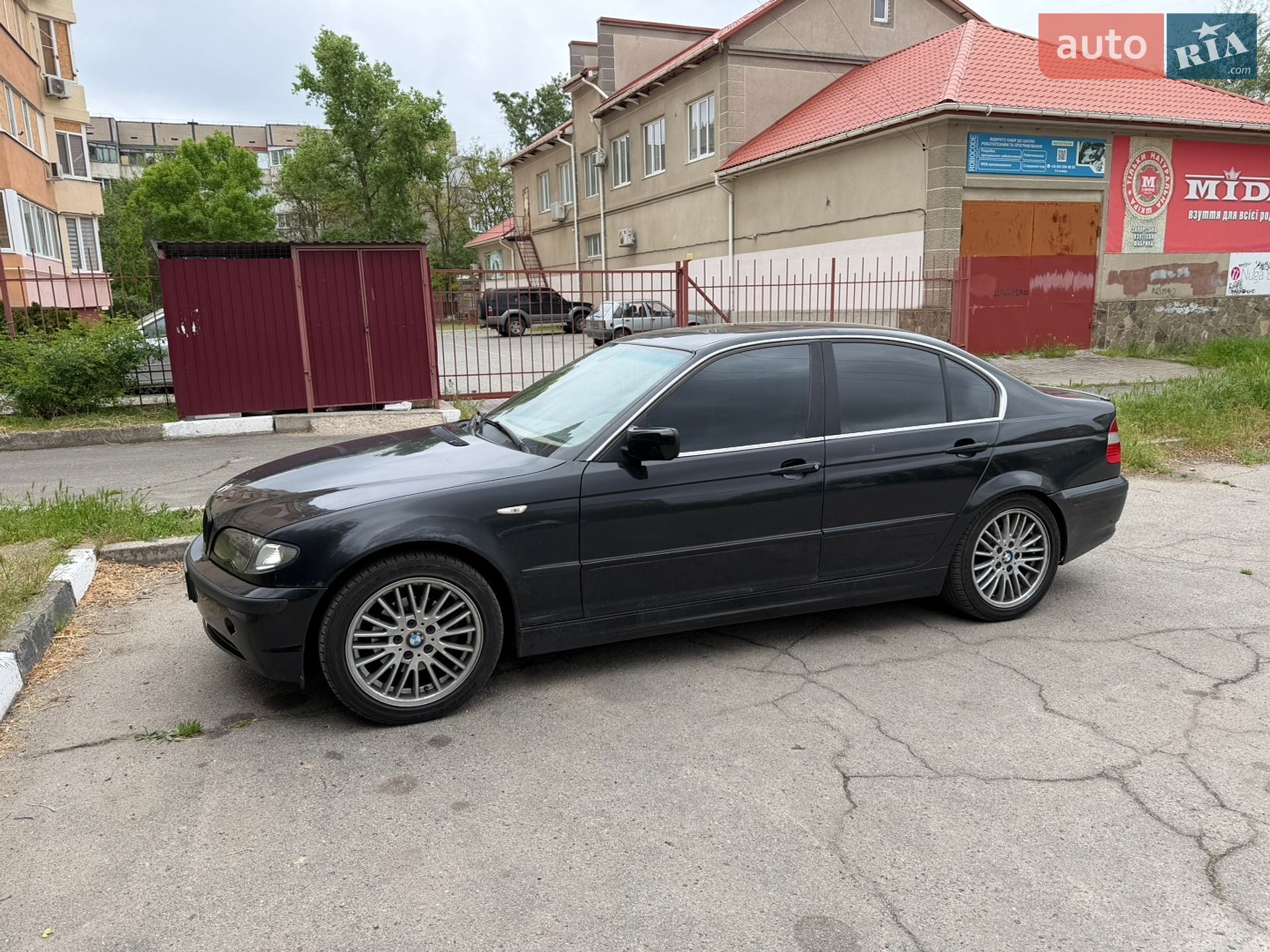 BMW 3 Series 2002 VIN WBAEV11050CG53014 фото оголошення 3 з 10