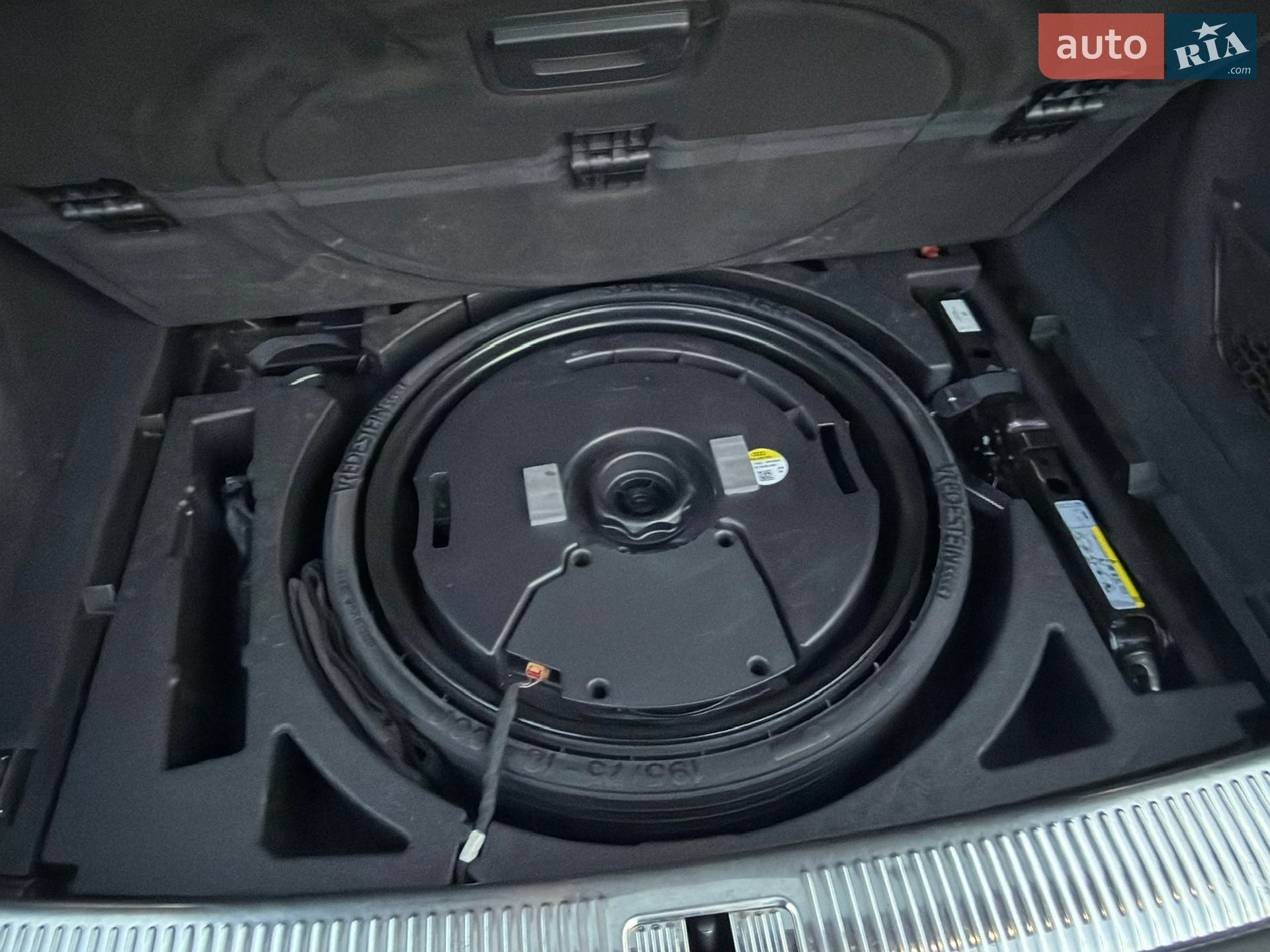 Audi Q5 2018 VIN WAUZZZFY6J2225301 фото оголошення 28 з 28