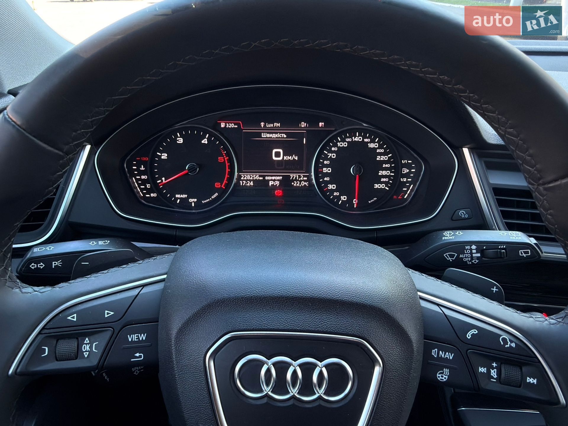 Audi Q5 2018 VIN WAUZZZFY6J2225301 фото оголошення 24 з 28