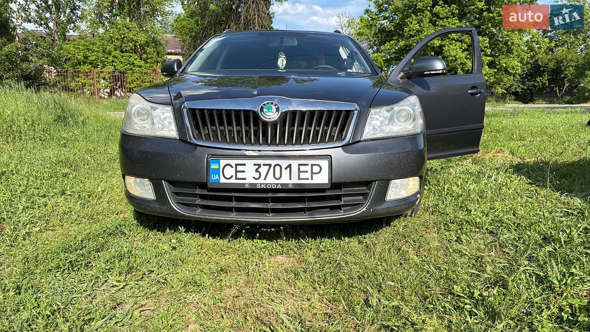 Skoda Octavia 2010 VIN TMBHT61Z2B2015195 фото оголошення 2 з 23