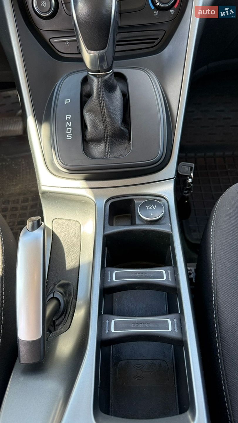 Ford Kuga 2018 VIN WF0AXXWPMAJM13321 фото оголошення 8 з 19
