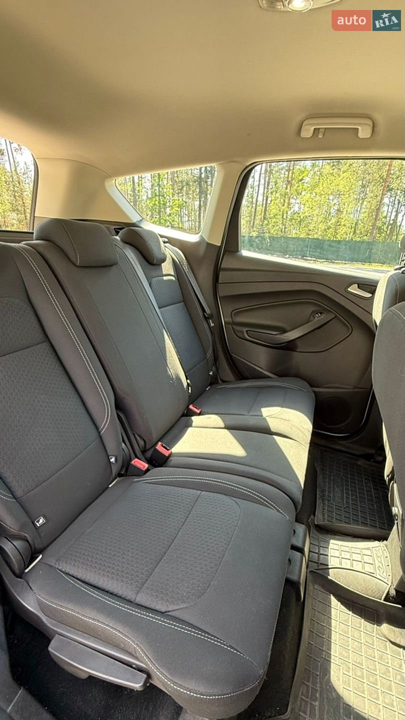 Ford Kuga 2018 VIN WF0AXXWPMAJM13321 фото оголошення 17 з 19