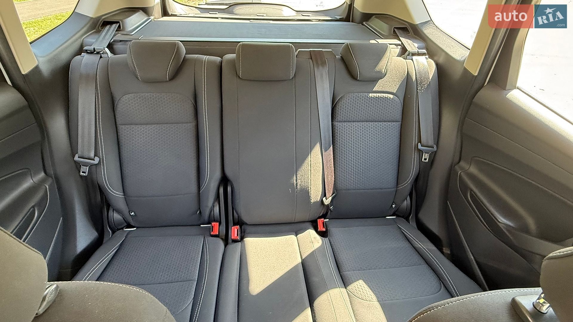 Ford Kuga 2018 VIN WF0AXXWPMAJM13321 фото оголошення 18 з 19