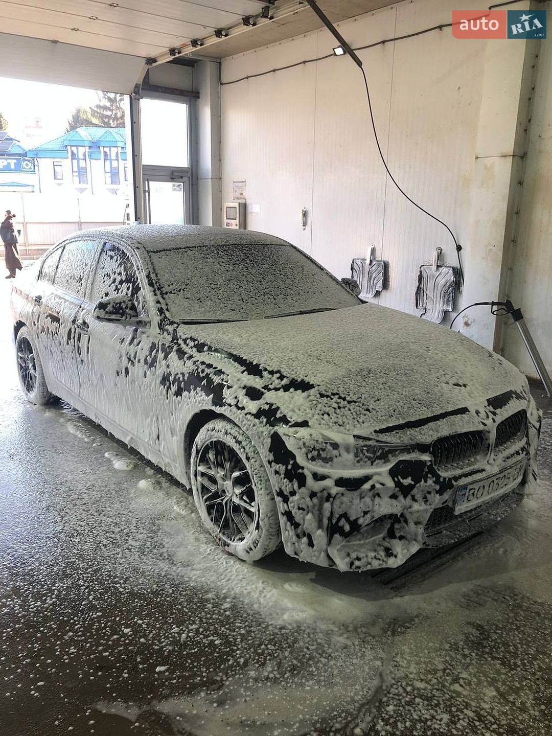 BMW 3 Series 2015 VIN WBA8E5G57GNT41120 фото оголошення 6 з 21