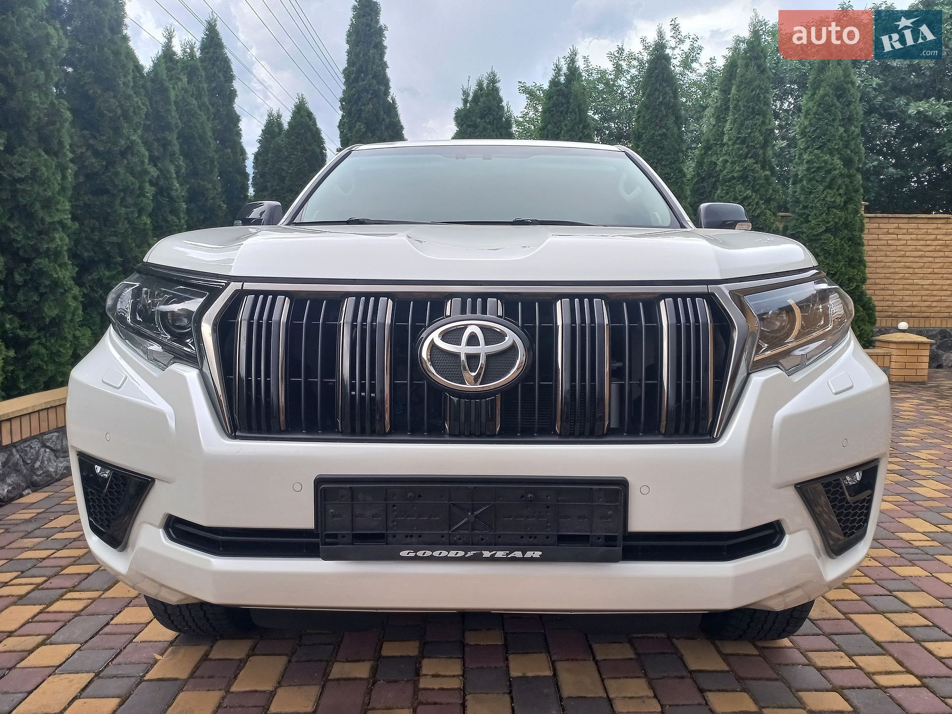 Toyota Land Cruiser Prado 2021 VIN JTEBU3FJ60K202484 фото оголошення 2 з 19