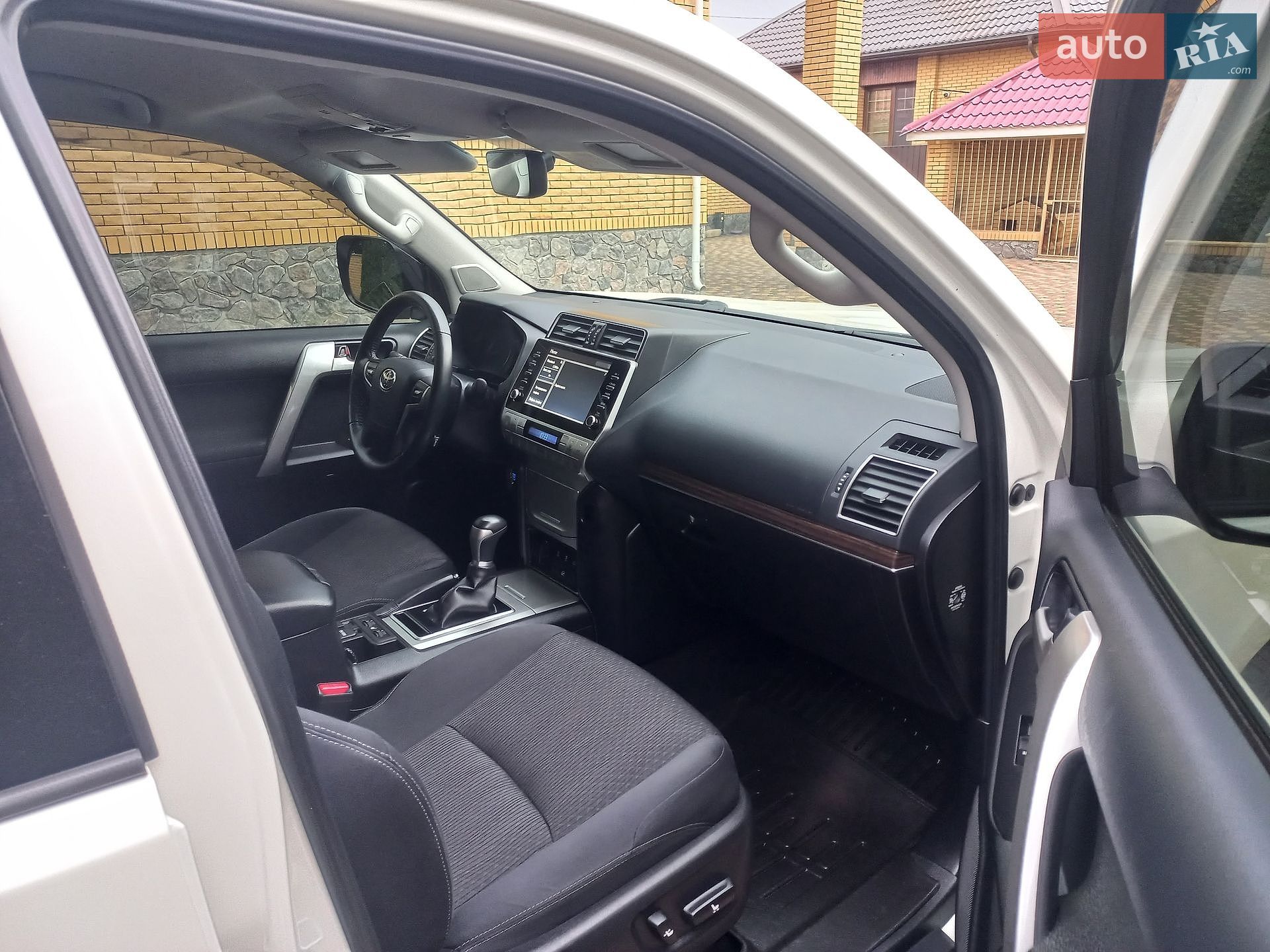 Toyota Land Cruiser Prado 2021 VIN JTEBU3FJ60K202484 фото оголошення 6 з 19