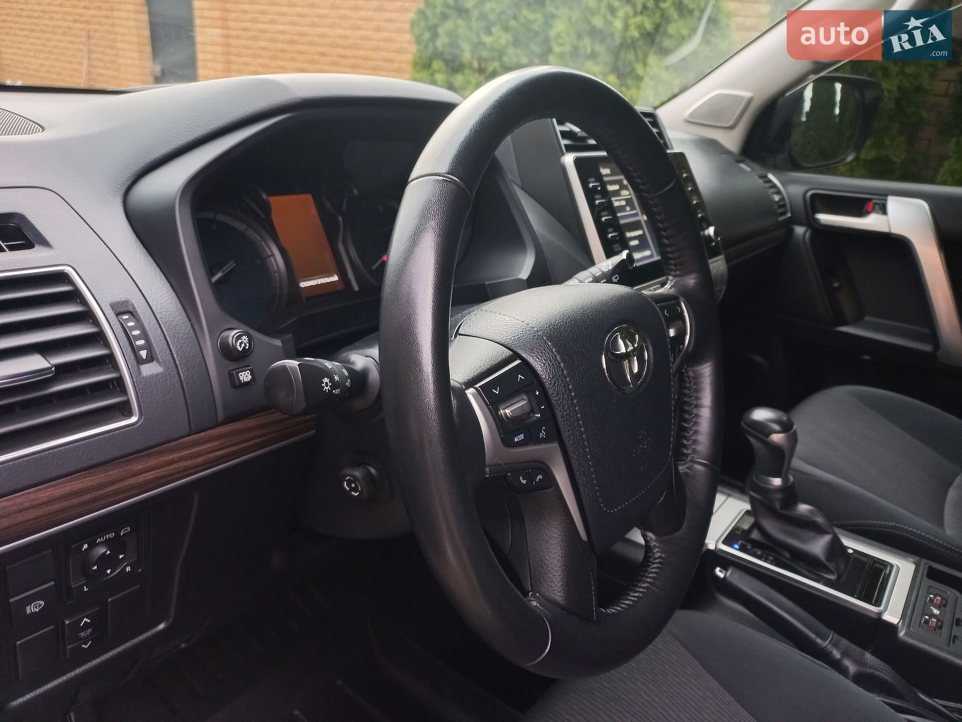 Toyota Land Cruiser Prado 2021 VIN JTEBU3FJ60K202484 фото оголошення 7 з 19