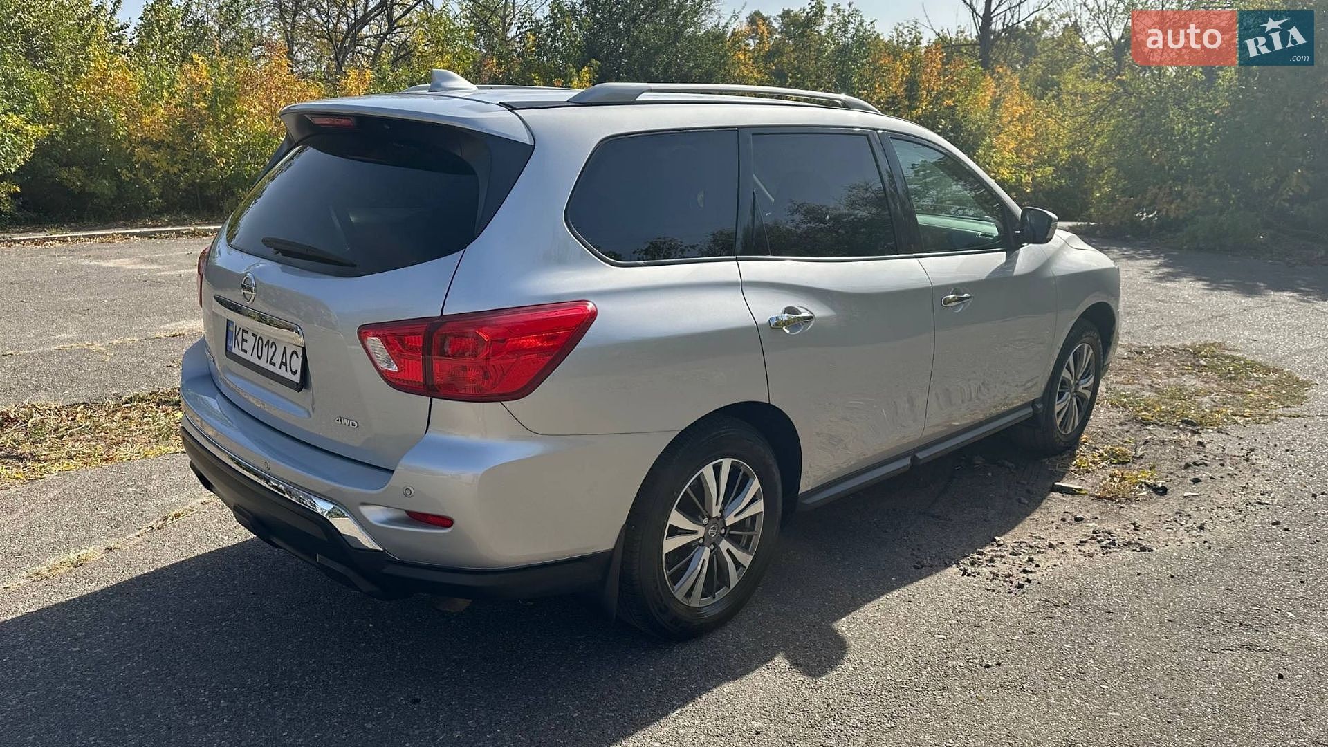 Nissan Pathfinder 2018 VIN 5N1DR2MM7KC589755 фото оголошення 6 з 41