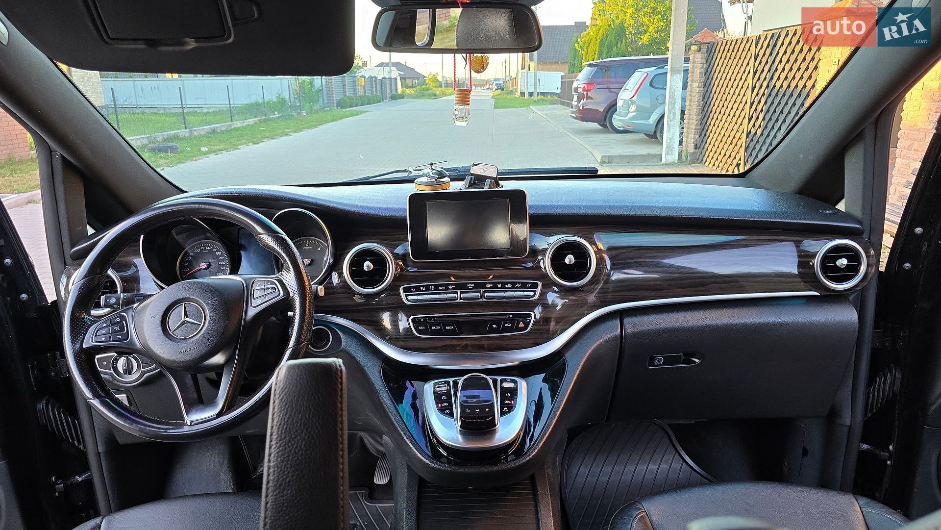 Mercedes-Benz V-Class 2017 VIN WDF44781513404886 фото оголошення 9 з 16