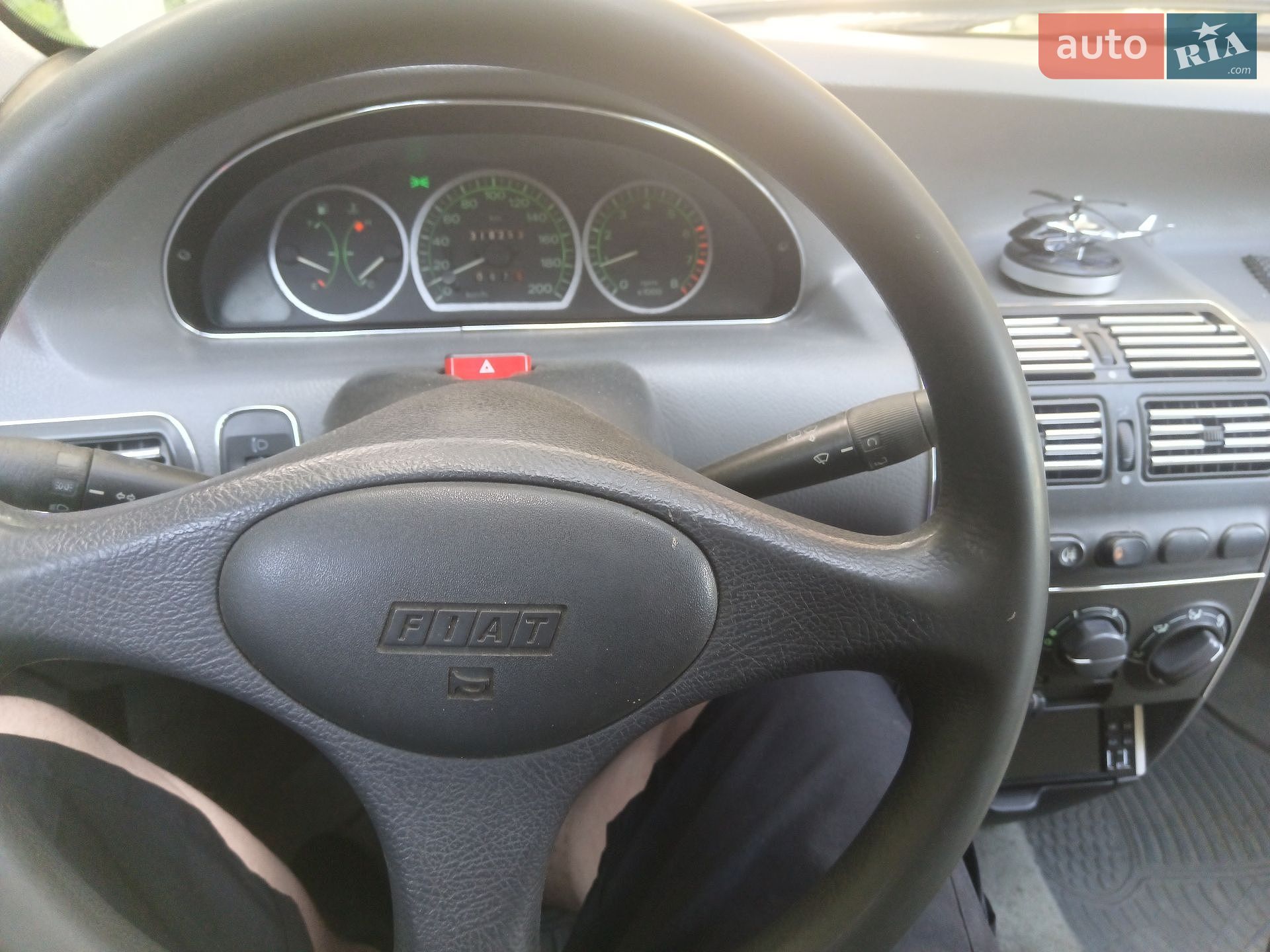 Fiat Punto 1993 VIN ZFA17600000028074 фото оголошення 3 з 7
