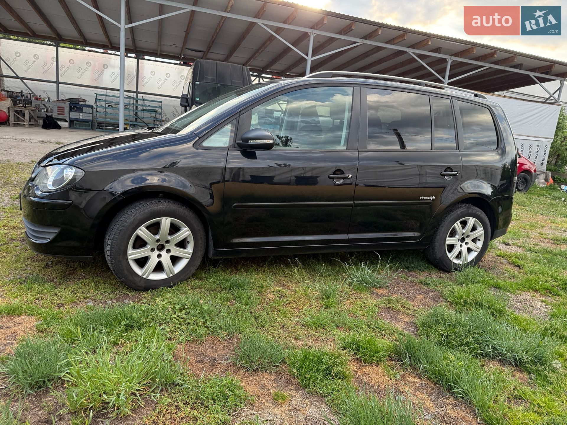 Volkswagen Touran 2010 VIN WVGZZZ1TZAW095228 фото оголошення 3 з 11