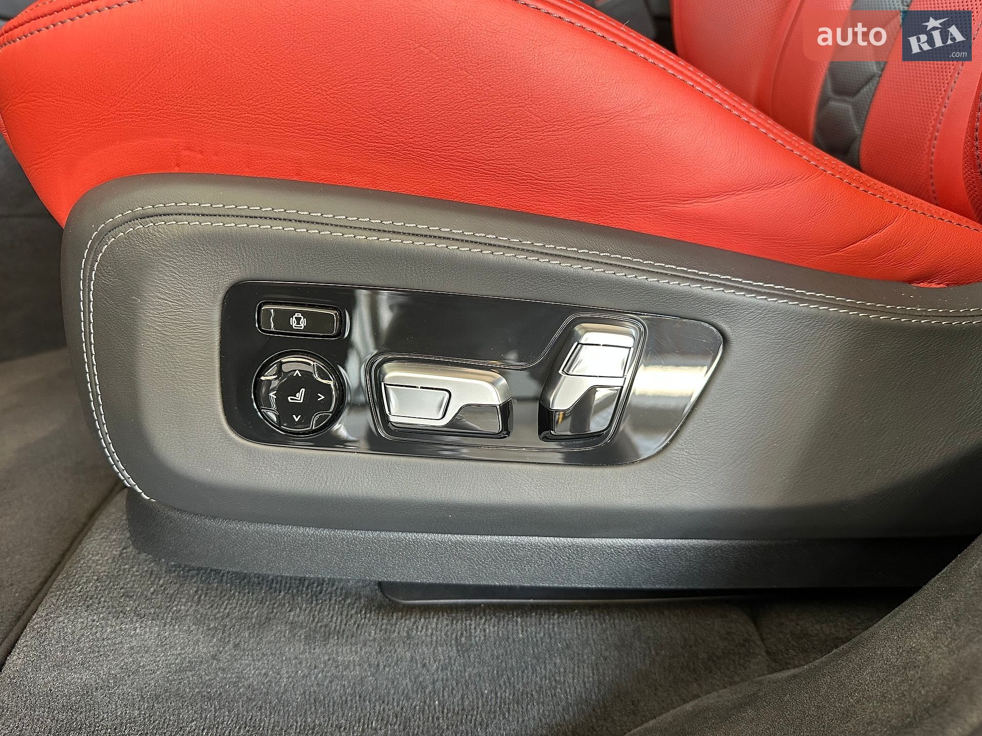 BMW X5 M 2021 VIN WBSJU010809G00523 фото оголошення 18 з 33