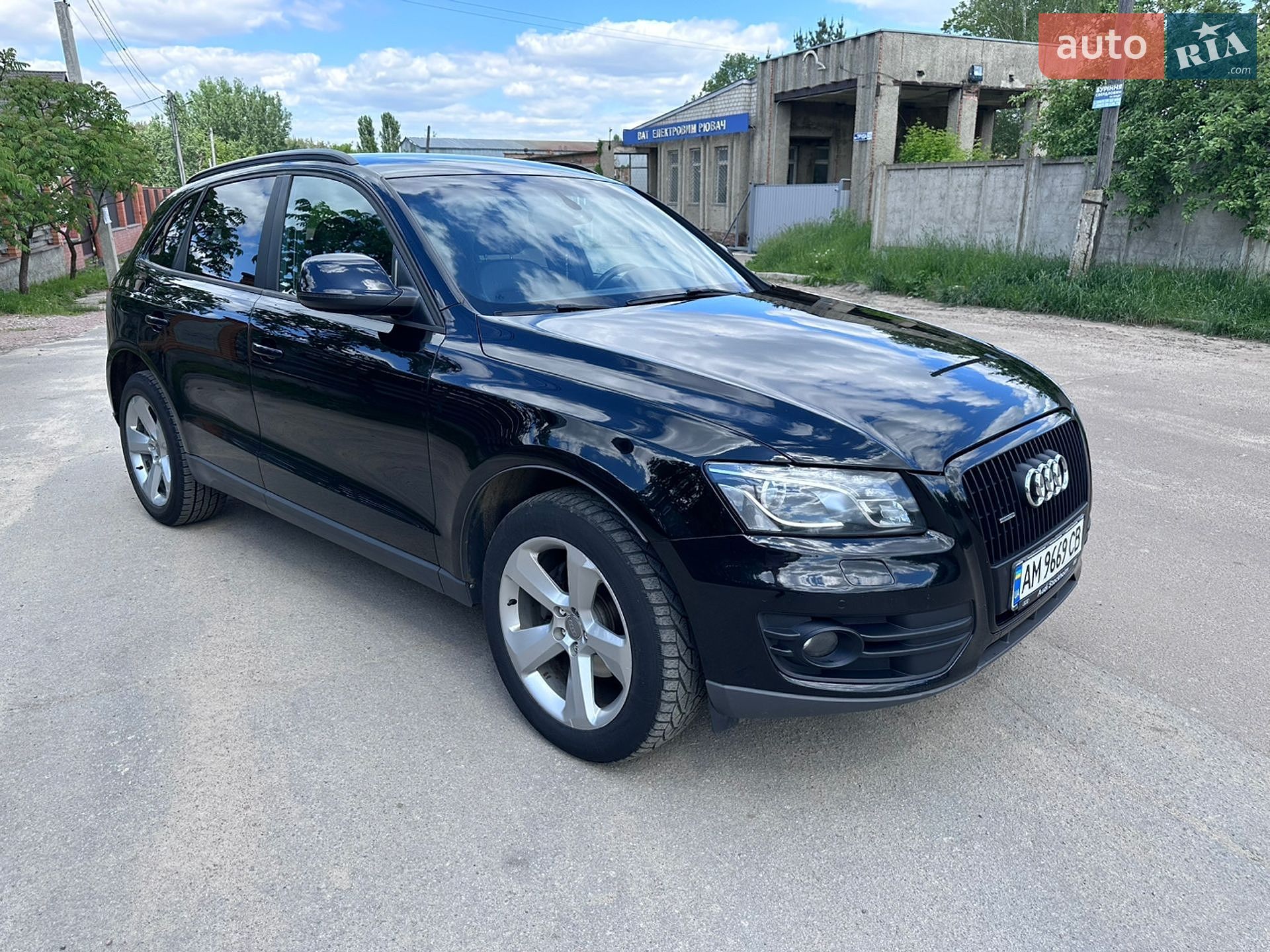 Audi Q5 2012 VIN WAUZZZ8R7CA116778 фото оголошення 6 з 18