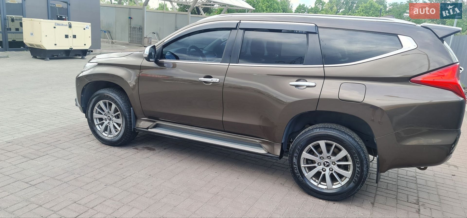 Mitsubishi Pajero Sport 2019 VIN MMCGUKS10KHZ00872 фото оголошення 2 з 26